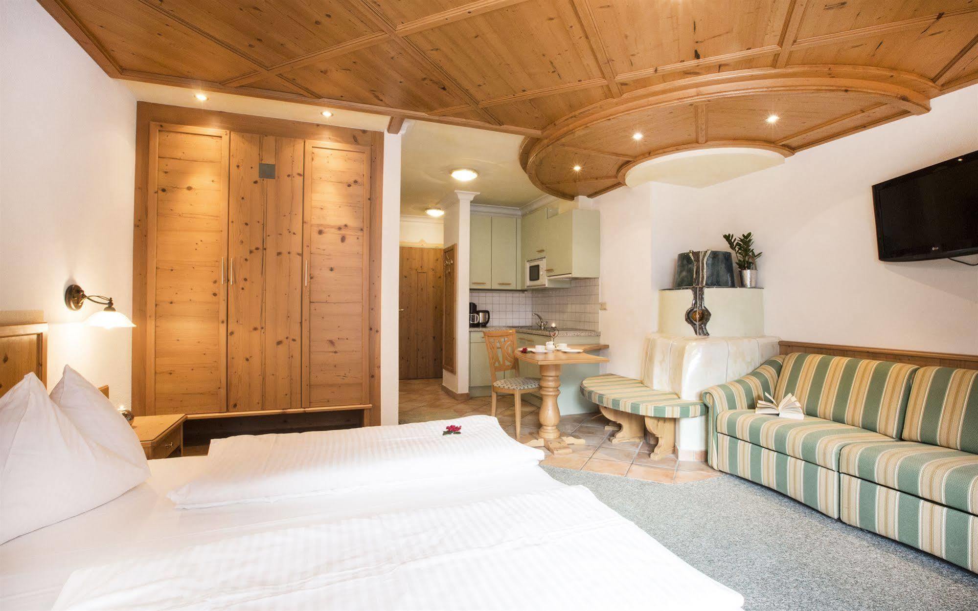 Fliana Arlberg Studios Sankt Anton am Arlberg Bagian luar foto